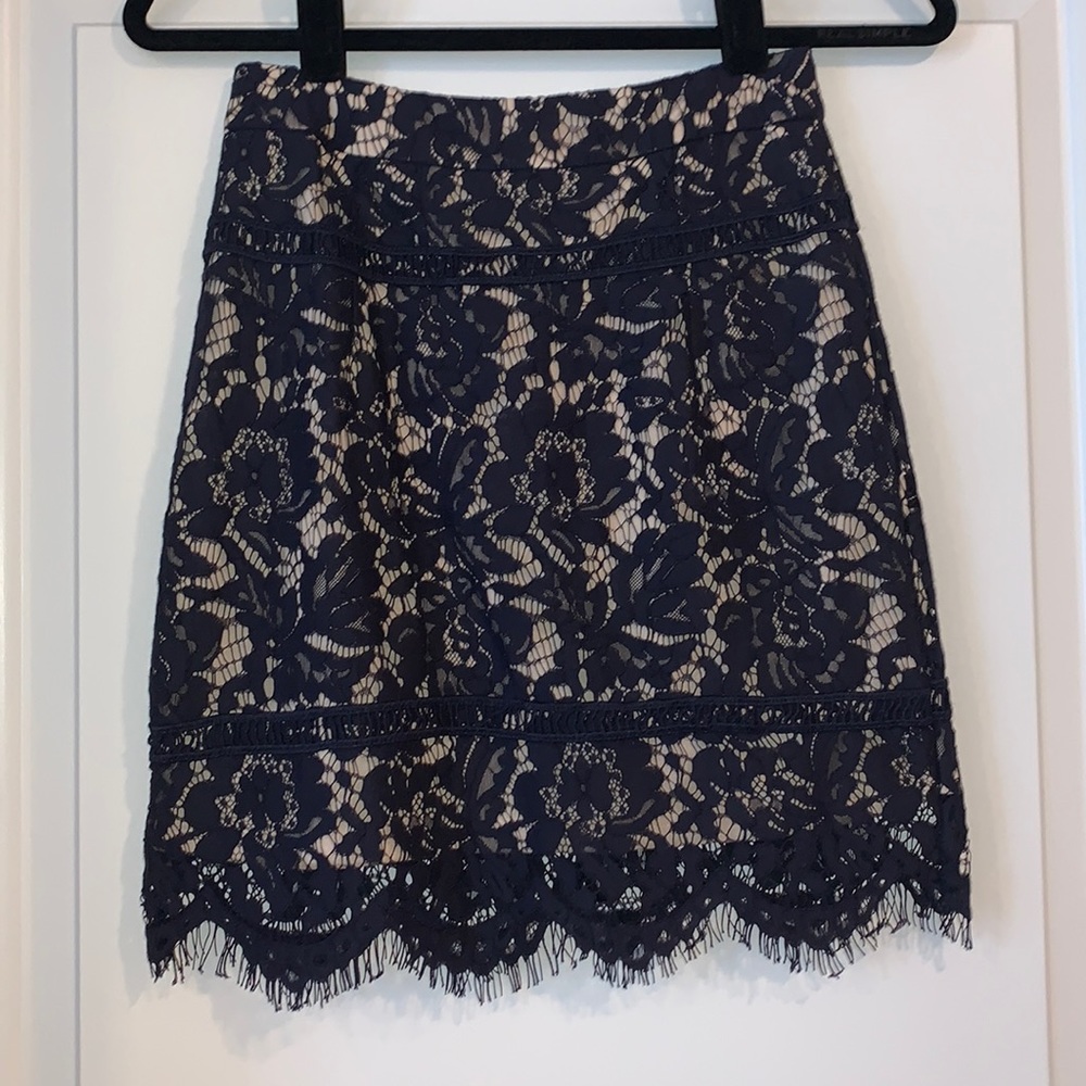 NWT Missguided Lace Mini Skirt
